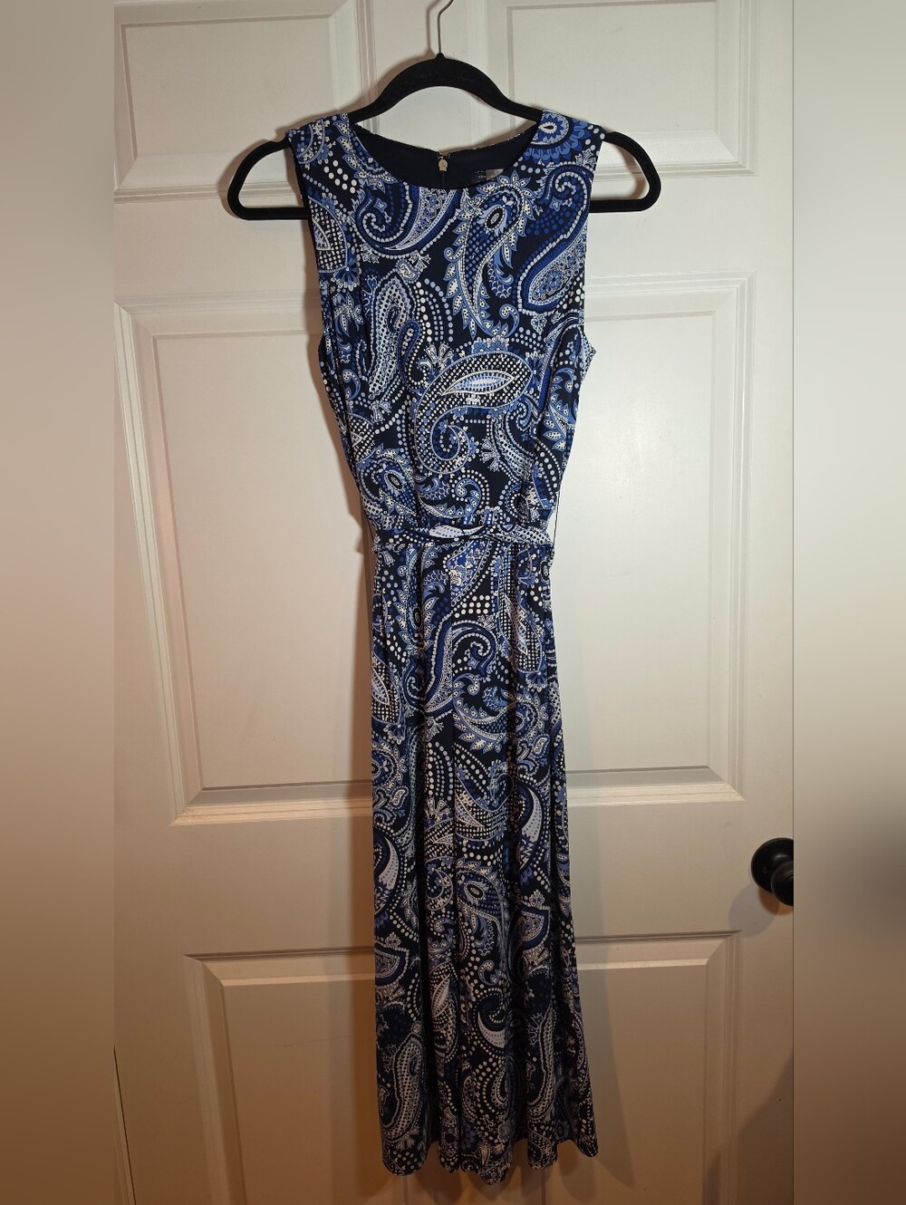 Tommy Hilfiger Stretchy Sleeveless Blue Paisley Jumpsuit Zip Back Belted Sz 6